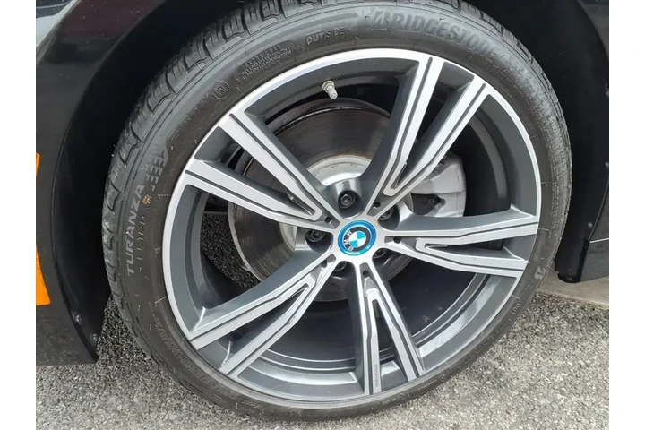 $35999 : BMW 3 Series 2023 AWD 330e x image 9