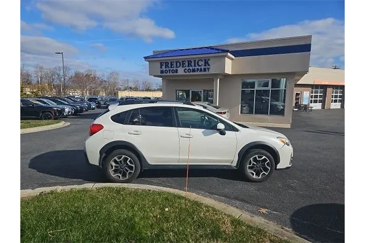 $8000 : Subaru Crosstrek 2017 AWD 2. image 3