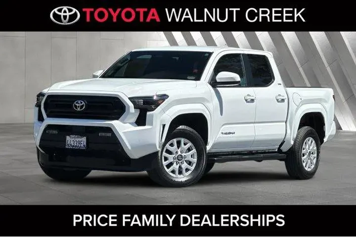 $38700 : Toyota Tacoma 2025 4x4 SR5 4 image 1
