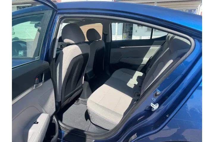 $12990 : 2019 Elantra SE image 10
