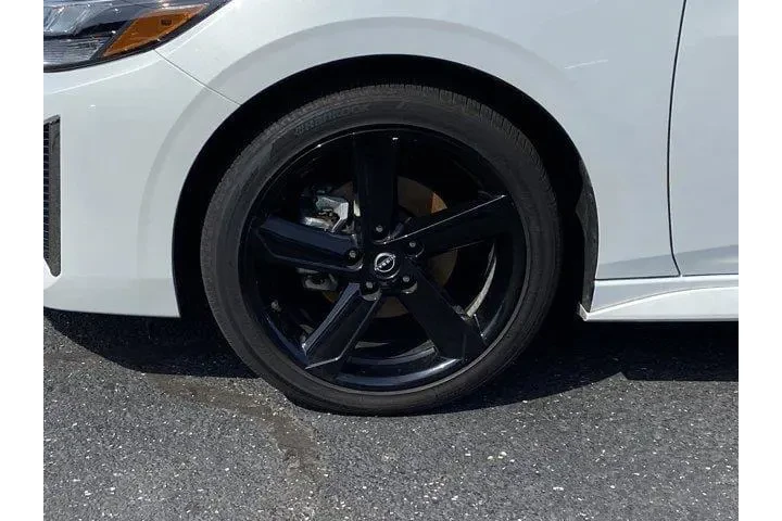 $18612 : Nissan Sentra 2025 SR 4dr Se image 8