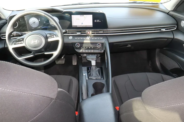 $18288 : 2024 Elantra SEL IVT image 10