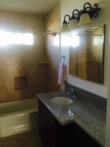 $1200 : Available 3 & 2 BEDROOM image 2