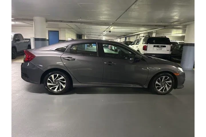 $17995 : Honda Civic 2018 EX 4dr Seda image 4