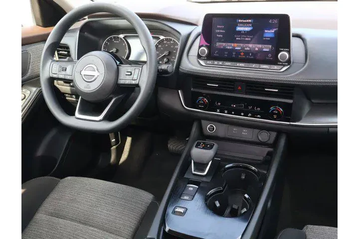 $22213 : Nissan Rogue 2023 SV 4dr Cro image 10