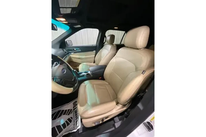 $16990 : Ford Explorer 2017 Limited 4 image 8