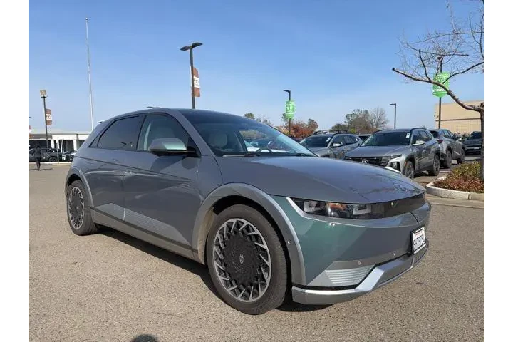 $22991 : Hyundai IONIQ 5 2022 AWD Lim image 1