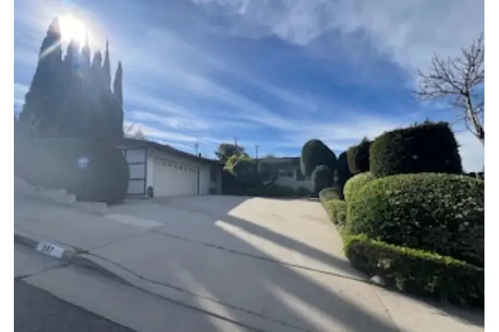 $2200 : move-in-ready single-family image 1