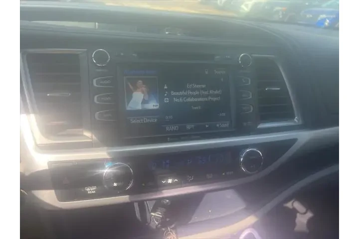 $24933 : Toyota Highlander 2019 AWD X image 3