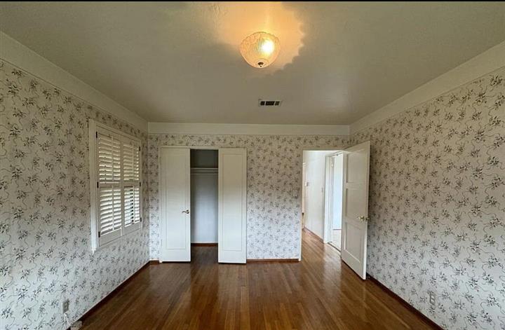 $2500 : Cozy Single-Family Home image 9