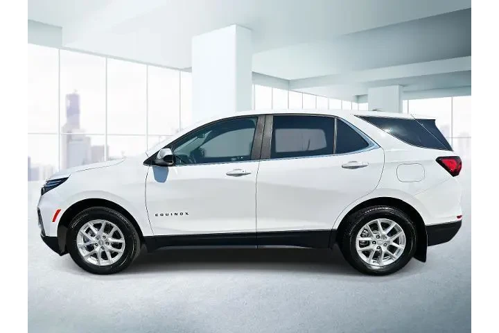 $21888 : Chevrolet Equinox 2023 4x4 L image 2