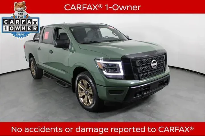 $39987 : Nissan Titan 2024 4x4 SV 4dr image 5