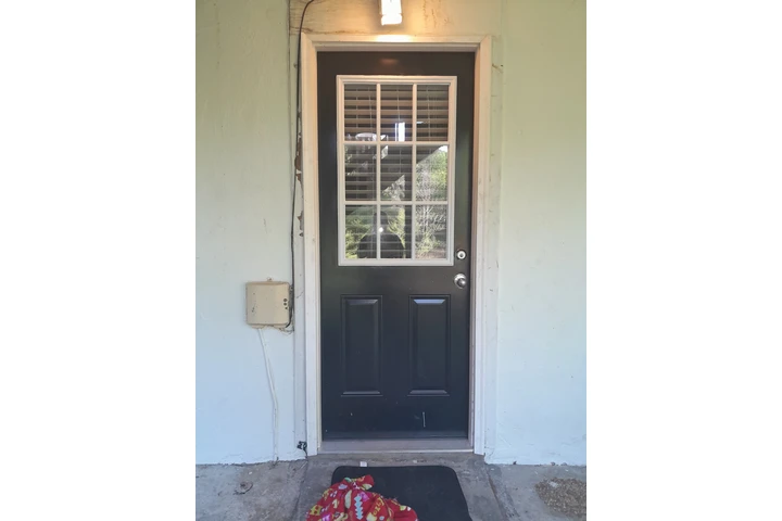 $850 : Renta  de basement image 2