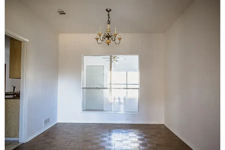 $1700 : HOUSE RENT IN DALLAS TAXES image 10