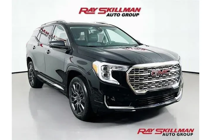 $29975 : GMC Terrain 2023 AWD Denali image 1