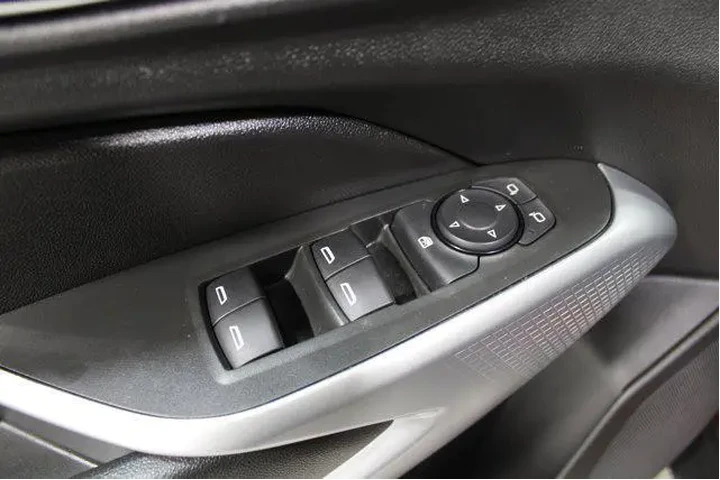 $23923 : Chevrolet Trax 2025 RS 4dr C image 7