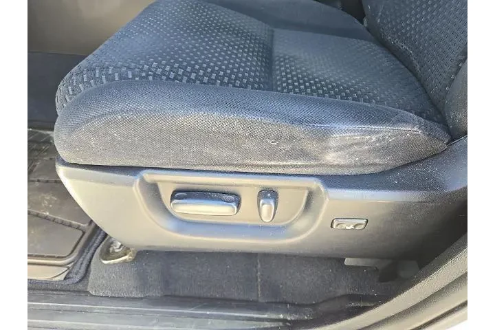 $15983 : Toyota Tundra 2013 4x2 Grade image 5