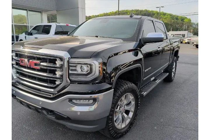 $28536 : GMC Sierra 1500 2018 4x4 SLT image 3