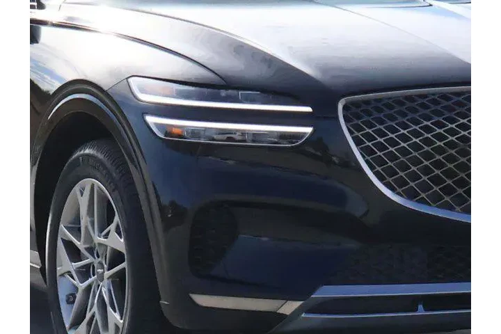 $35988 : Genesis GV70 2023 AWD 2.5T S image 7