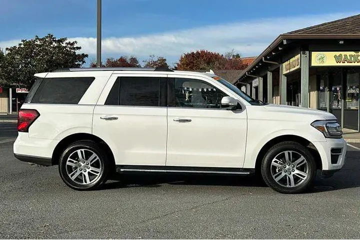 $38991 : Ford Expedition 2023 4x4 Lim image 7