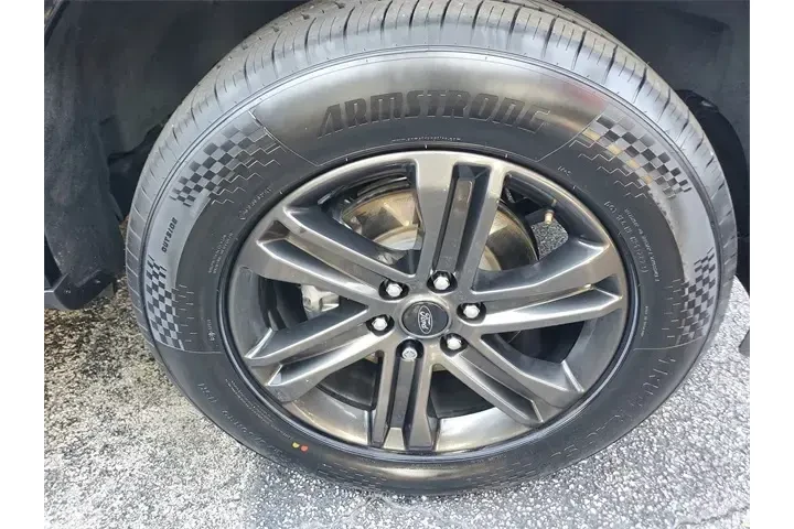 Ford F-150 2022 4x4 Lariat 4 image 6