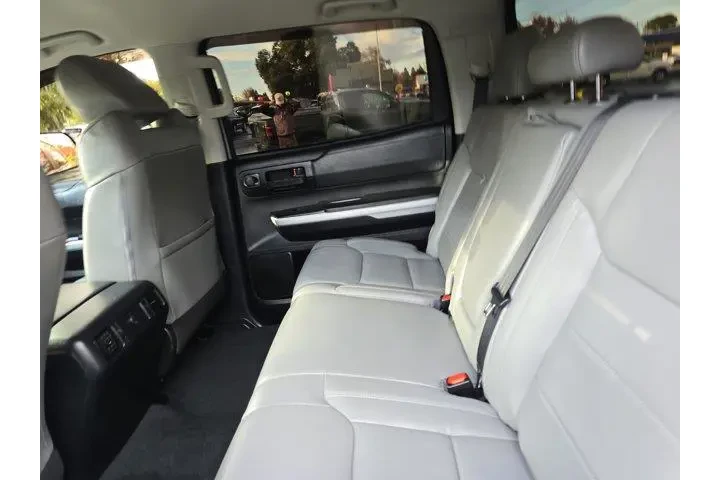 $37995 : Toyota Tundra 2020 4x2 SR5 4 image 8