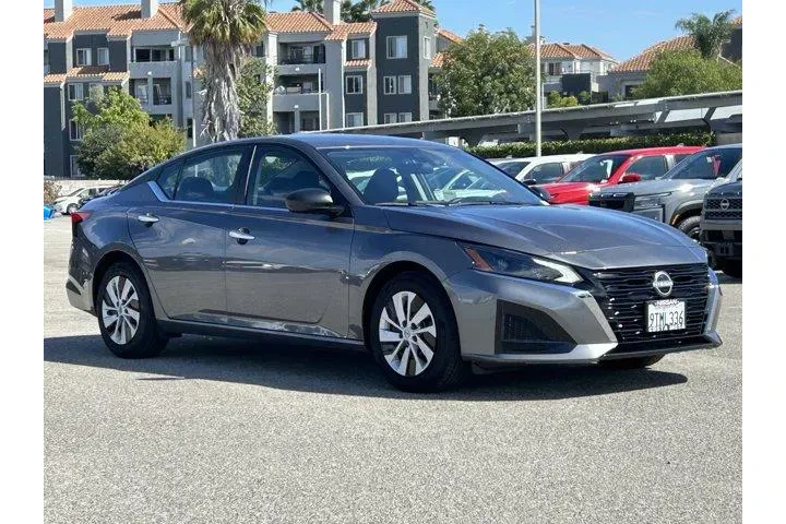 $21705 : Nissan Altima 2025 2.5 S 4dr image 5