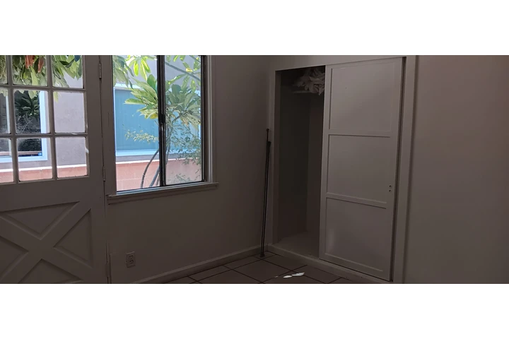 $700 : Recamara para renta image 3