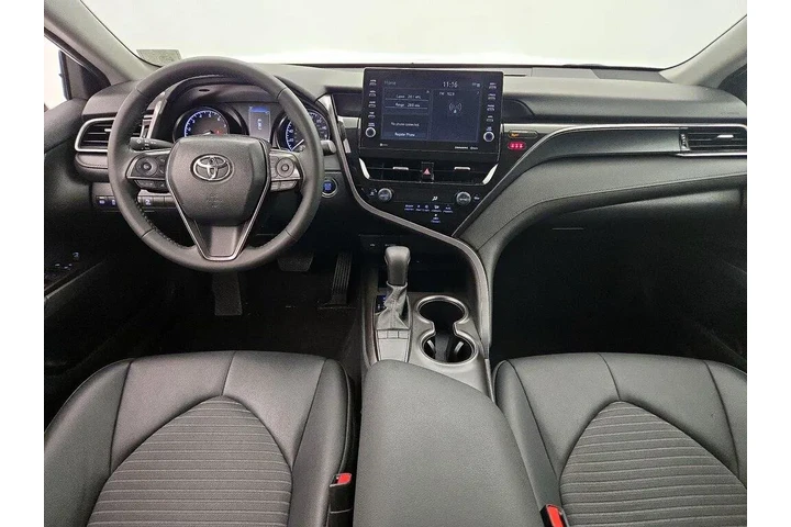 $27998 : Toyota Camry 2024 SE 4dr Sed image 9