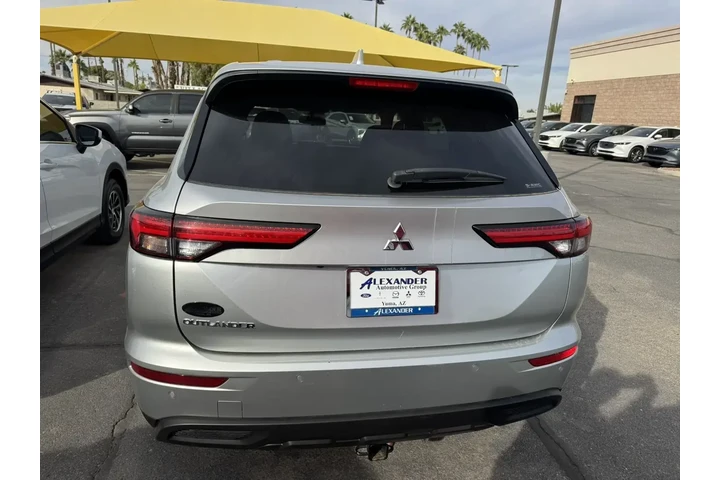 $23995 : Mitsubishi Outlander 2022 AW image 5