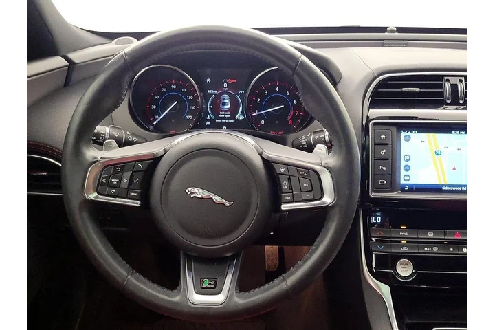 $18998 : Jaguar XE 2018 AWD 25t R-Spo image 10