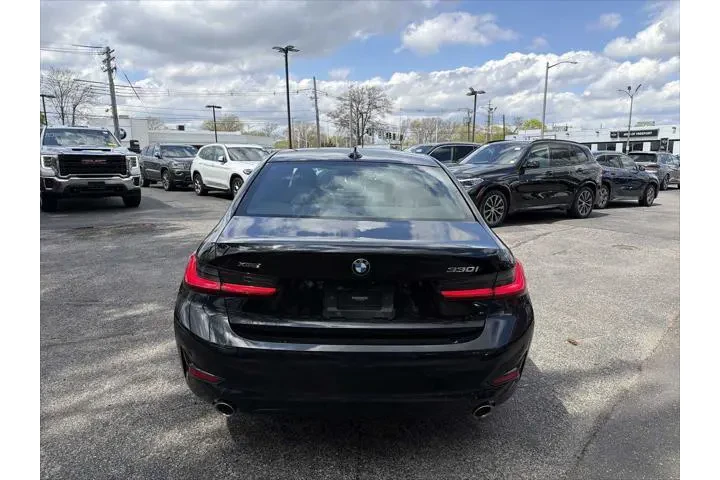 $28943 : BMW 3 Series 2021 AWD 330i x image 2