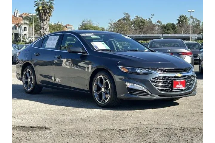 $12742 : Chevrolet Malibu 2020 LT 4dr image 5
