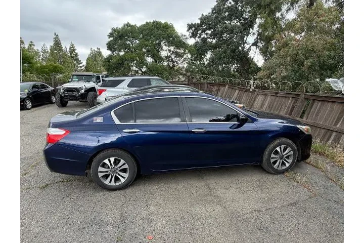 $12500 : Honda Accord 2013 LX 4dr Sed image 6