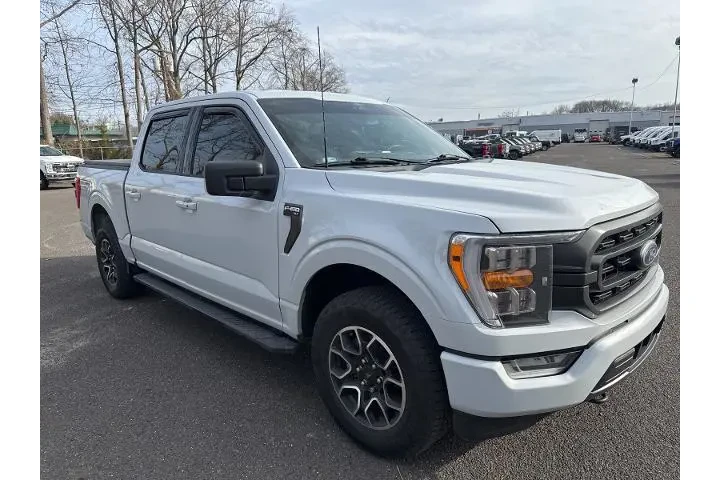 $37995 : Ford F-150 2022 4x4 XL 4dr S image 3