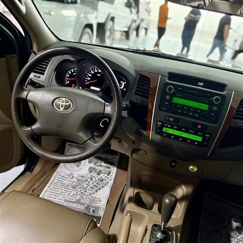 $33900 : Toyota Fortuner image 3