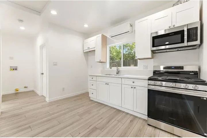 $2100 : Donde la comodidad se encuentr image 3