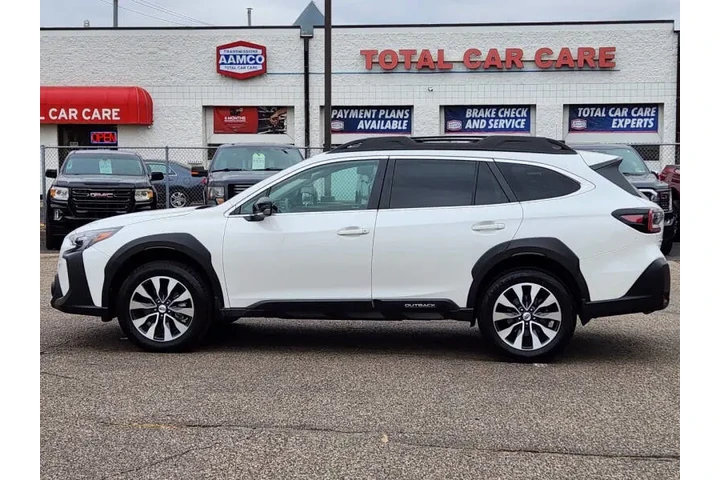 $22985 : 2023 Outback Limited image 3