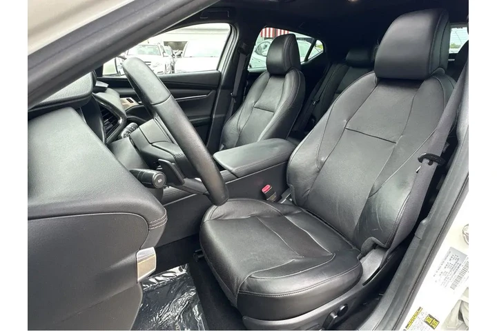 $18777 : 2019 3 Hatchback w/Premium Pkg image 9