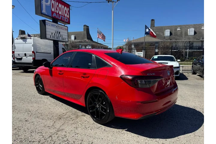 2025 Civic Sport image 4