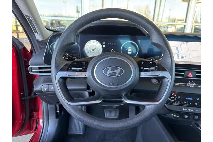 $19998 : Hyundai ELANTRA 2024 SEL 4dr image 7