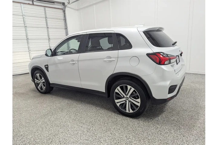 $21997 : Mitsubishi Outlander Sport 2 image 4