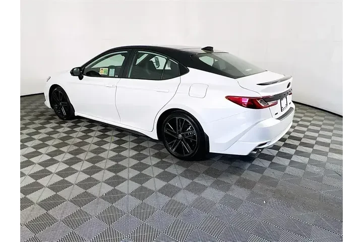 $35900 : Toyota Camry 2025 SE 4dr Sed image 5