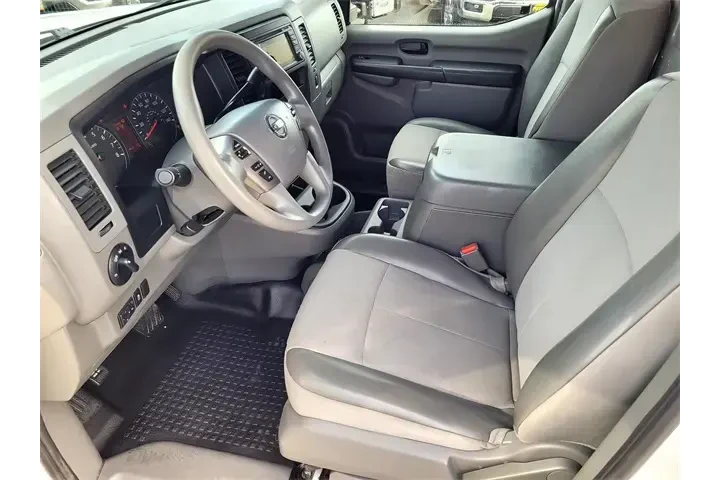 $19997 : Nissan NV 2017 3500 HD S 3dr image 10