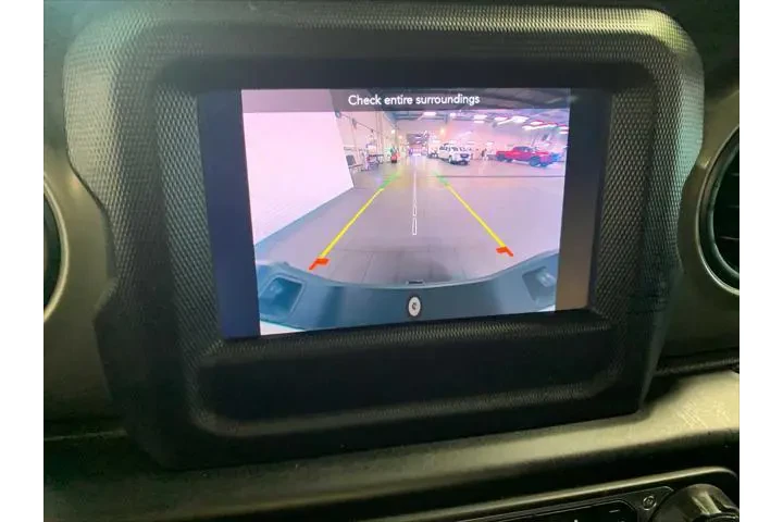 $25989 : Jeep Gladiator 2020 4x4 Spor image 6