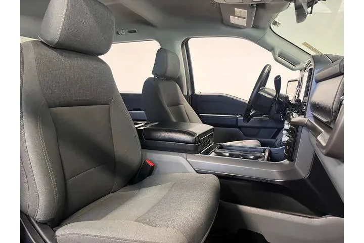 $38413 : Ford F-150 2024 4x4 XLT 4dr image 10