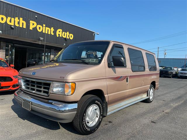 $8900 : 1996 Econoline image 2