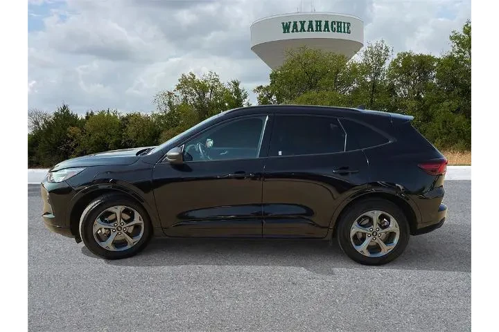 $18993 : Ford Escape 2024 ST-Line 4dr image 3