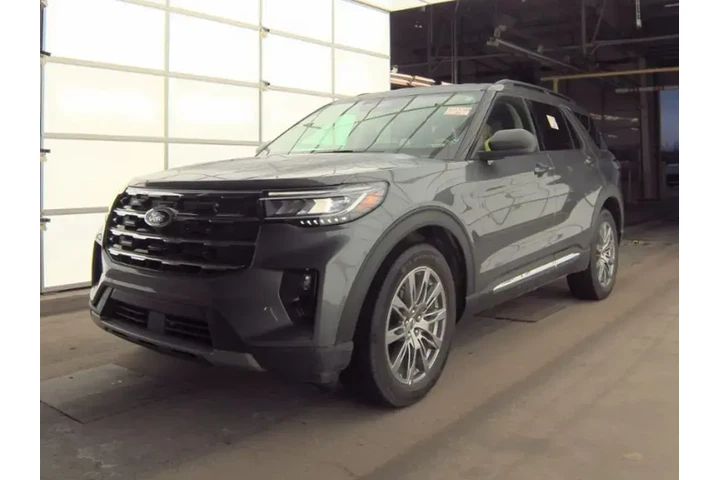 $33739 : Ford Explorer 2025 AWD Activ image 2