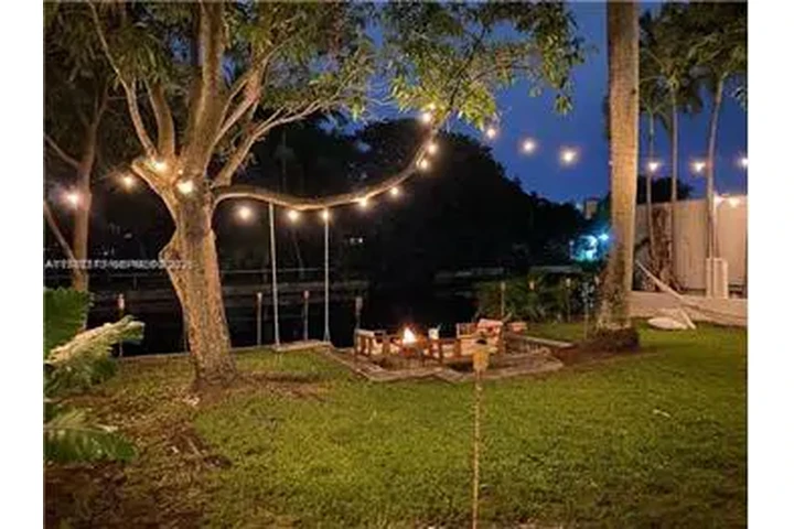 $6950 : Rental property with 3 bedro image 8